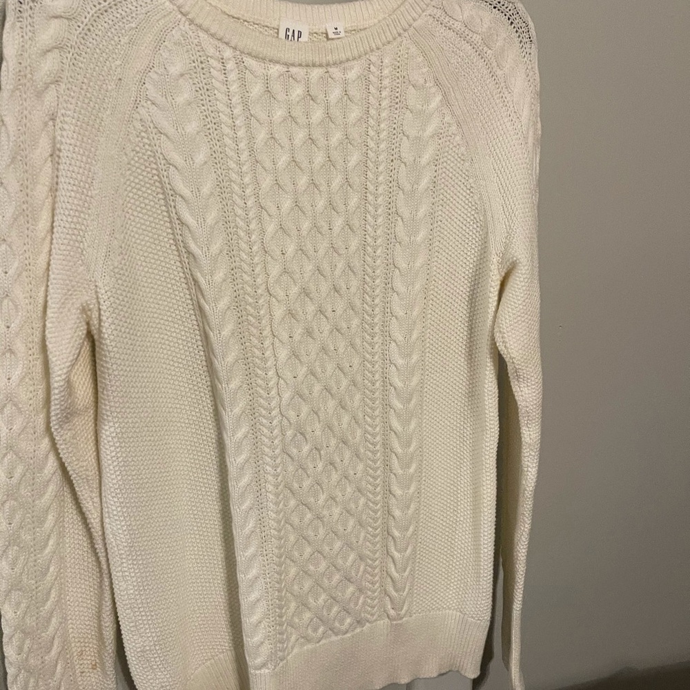 Gap white cable knit sweater